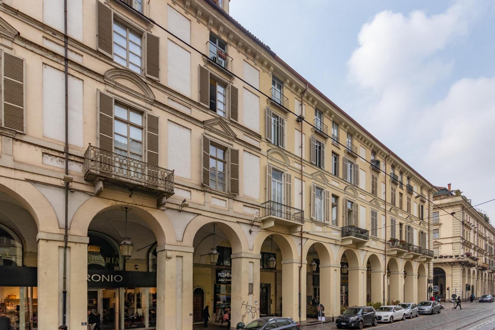 Weiss Haus By Wonderful Italy Apartment Turin Bagian luar foto